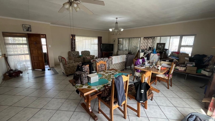 5 Bedroom Property for Sale in Wavecrest Eastern Cape
